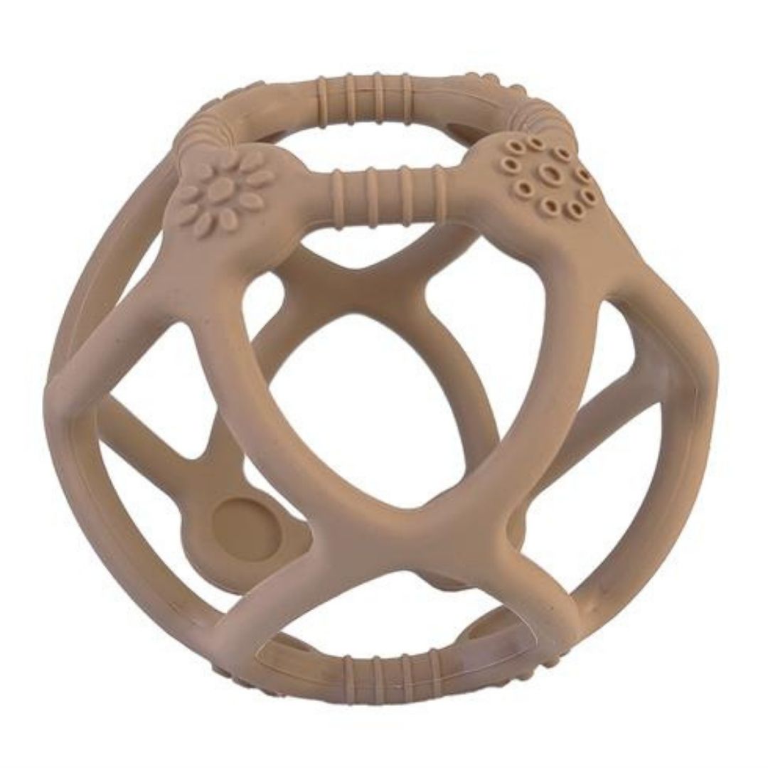 Sansebold og bidebold til baby i beige fra Magni fås os Nordic Simply