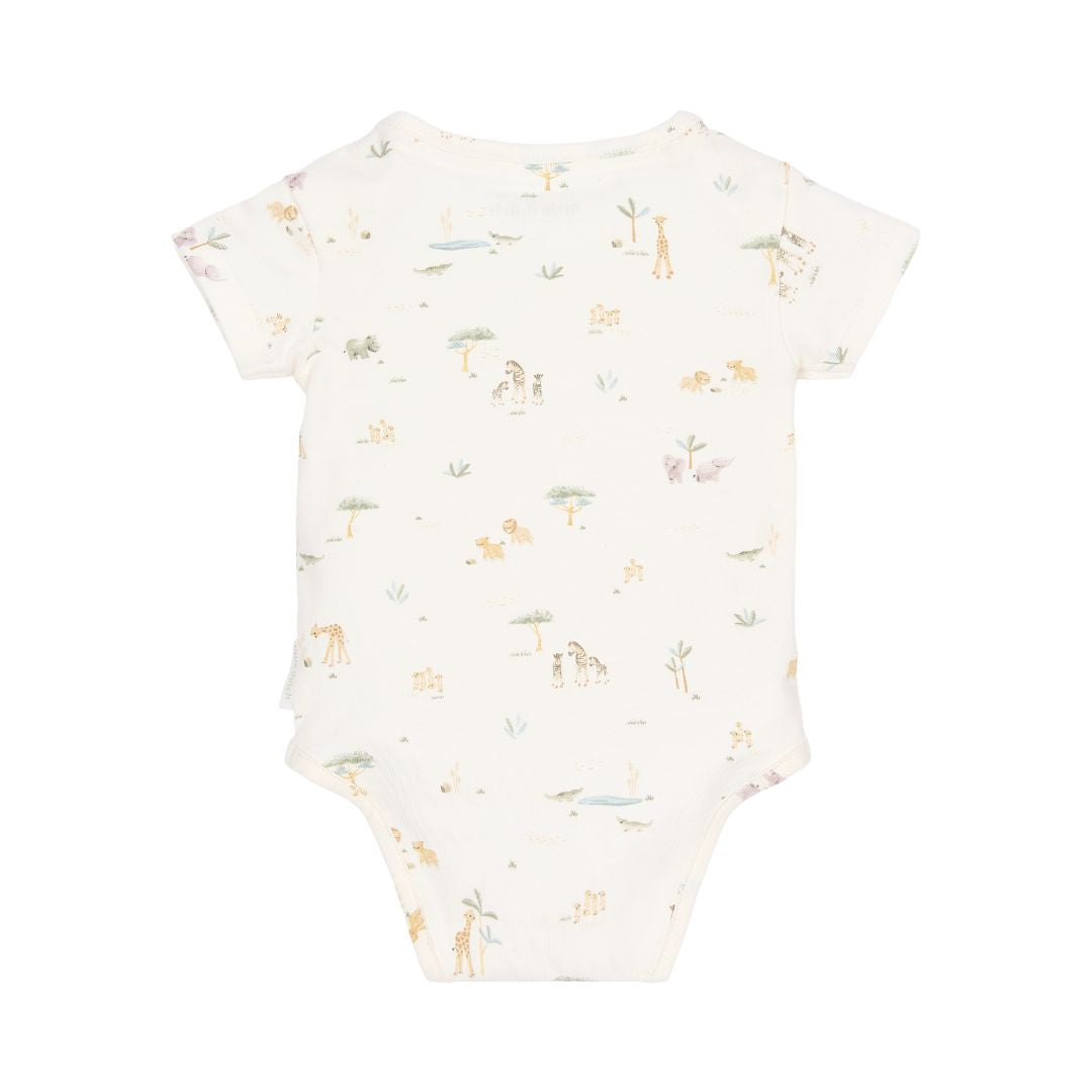Hvid body med korte ærmer til baby med små motiver af safari og dyr fra savannen, blød økologisk bomuld fra Little Dutch. Her set bagfra.
