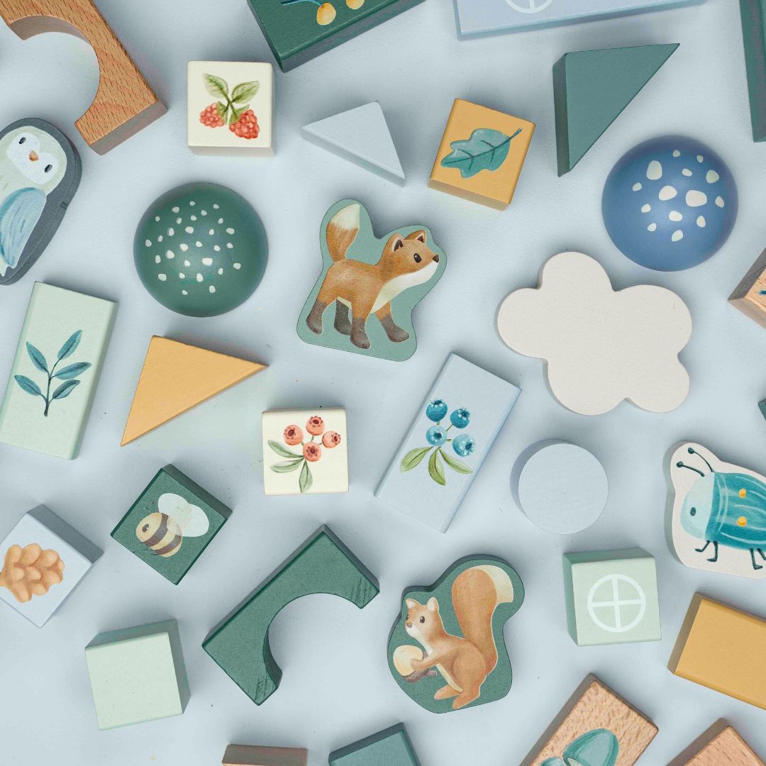 Farverige træklodser fra Little Dutch med skovens dyr og forskellige former, til leg, byggeri og læring