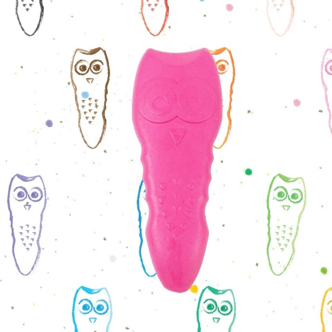 Pink ugleformet farve fra Haku Yoka, perfekt til små hænder, nem at holde, med bivoks, fås hos Nordic Simply