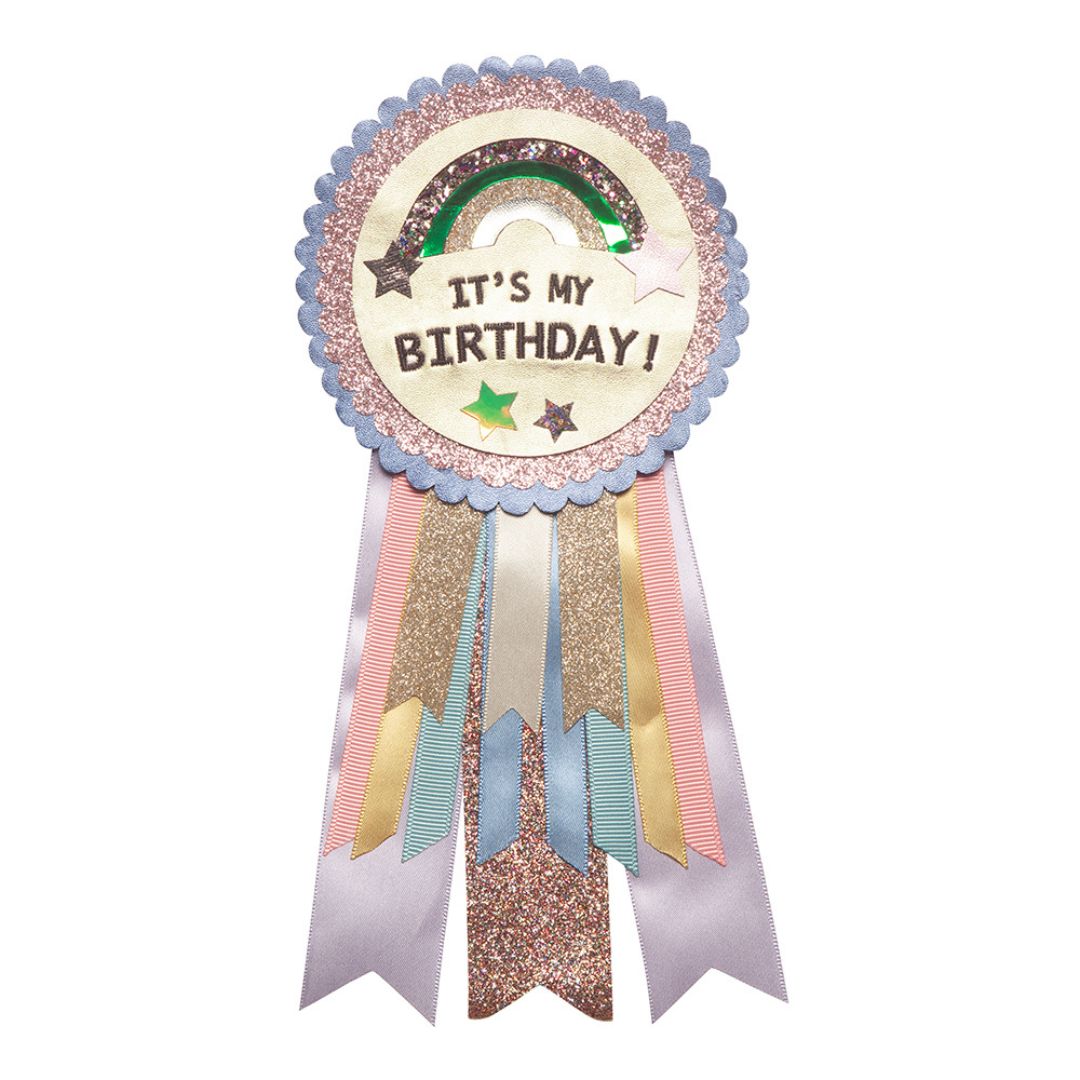 Rosa badge med satinbånd og skriften "it's my birthday", festlig fødselsdagsbadge til fejring af fødselsdag for børn fra 3 år og op