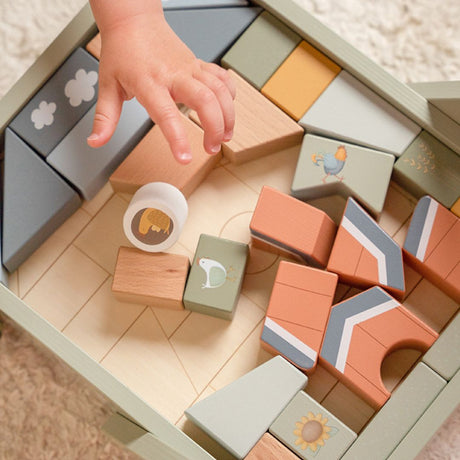 Grøn gåvogn med klodser fra Little Dutch, set oppefra, fås hos Nordic Simply