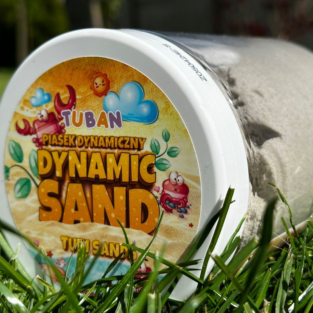 Naturfarvet legesand i rund bøtte fra Tuban. Dynamic sand til sanseleg