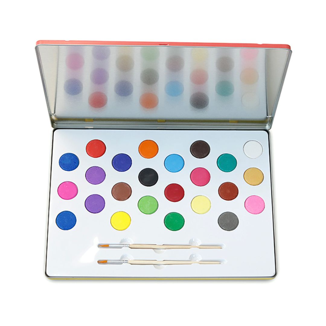 Pallette med vandmaling til børn, 24 flotte klare farver og 2 pensler fra Vilac fås hos Nordic Simply