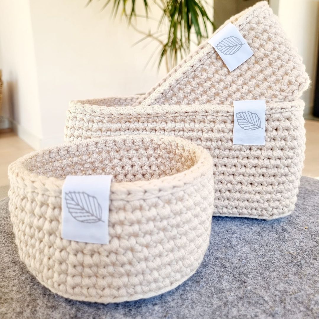 Pulsekurvesæt håndlavet i Danmark, lys sand, smuk indretning af puslepladsen, fås hos Nordic Simply