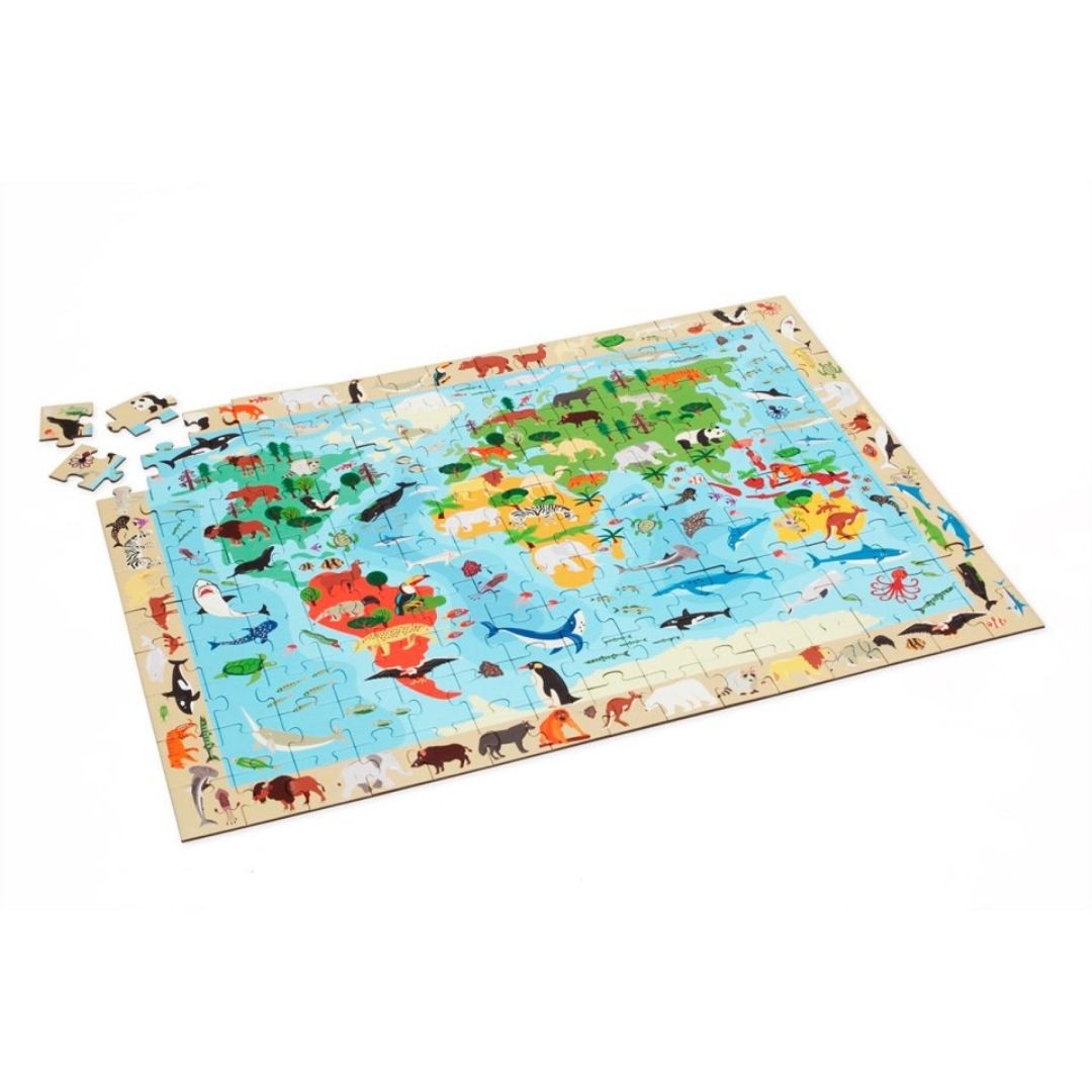 Stort gulv puslespil med verdens lande og dyr til børn fra 6 år fra Scratch fås hos Nordic Simply