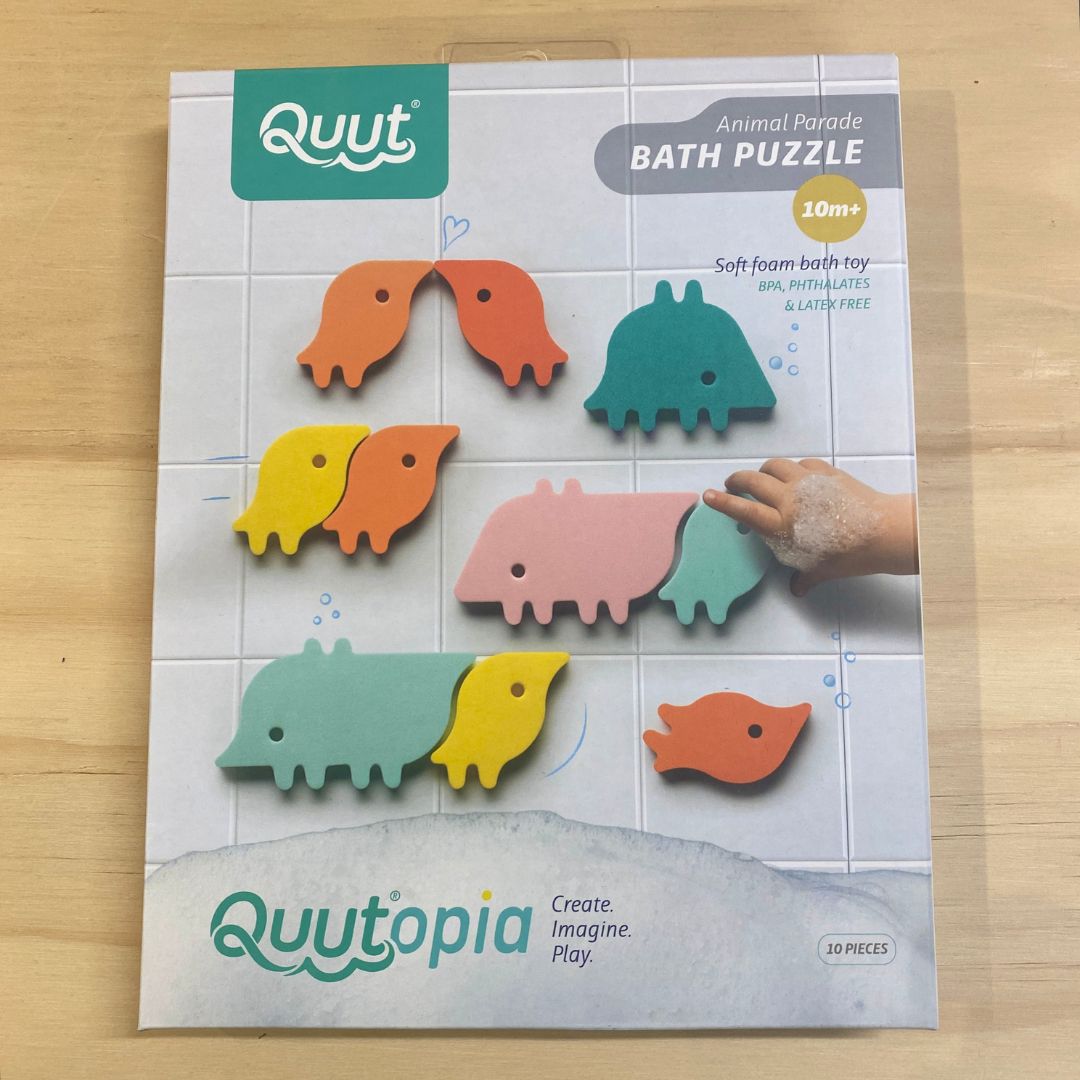 Æske med farverige dyr i skum til leg i badet. Vandpuslespil fra Quut fås hos Nordic Simply