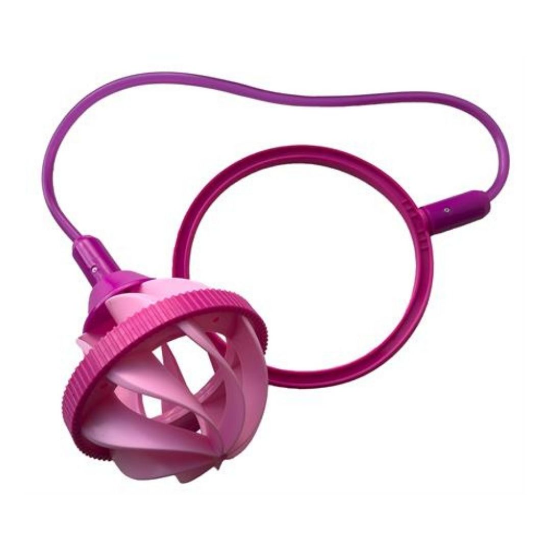 Sjippebold i pink yil aktiv leg, perfekt til børn over 3 år.