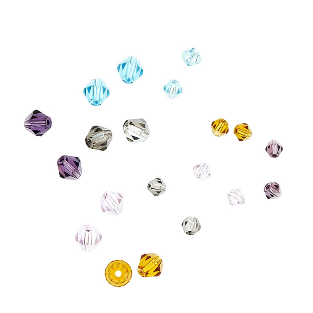 Perler fra DIY smykkesæt, til store børn fra 8 år og op, fra danske Me & My Box fås hos Nordic Simply