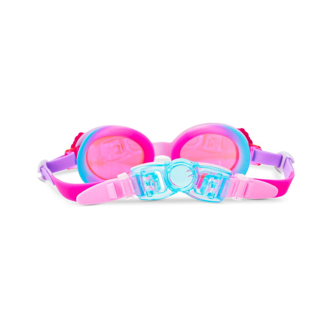 pink svømmebriller dekoreret med slik og glimmer fra Bling20, her set bagfra med klik lukning, så de er lette at få af og på.