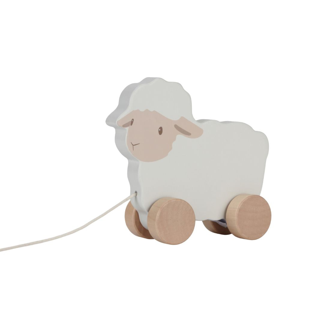 Hvidt får i træ på hjul med snor til at trække i fra Little Dutch fås hos Nordic Simply