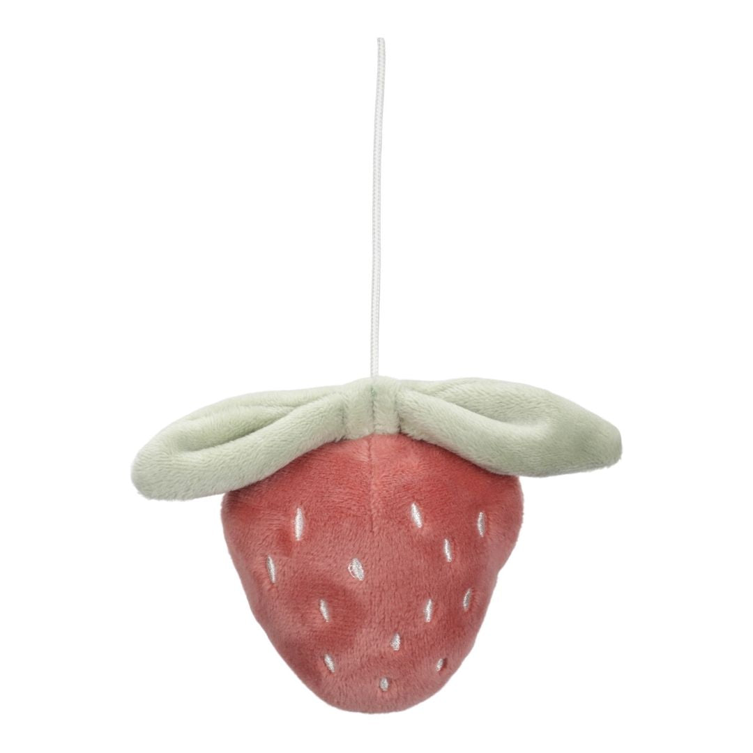 Blødt jordbær på uro i træ med musik, Fairy Garden fra Little Dutch. Mobile til babys værelse tilføjer leg og ro.