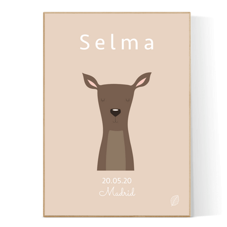 lys rosa plakat med tegning af rådyr pige, personlig plakat til barn med navn, fødselsdato og by fra nordicsimply