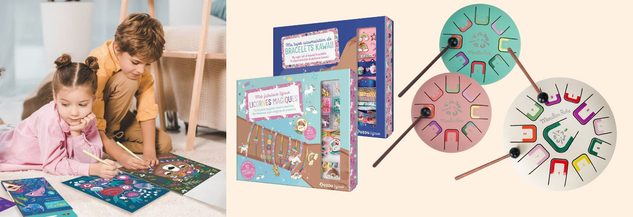 pige og dreng 7 år med skrabebog, to smykkesæt, 3 sansetrommer i hvid rosa og turkis, idéer til gode julegaver 7-årig pige hos Nordic Simply