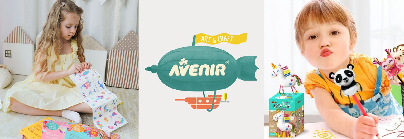 børn med legetøj fra Avenir og Avenir logo, Avenir legetøj fås hos Nordic Simply