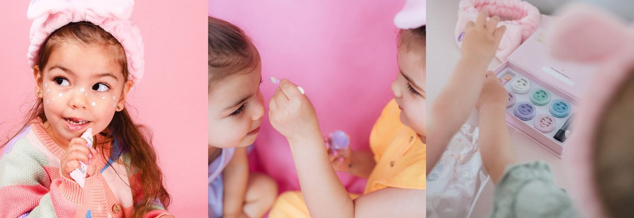 børn leger med børne makeup sæt, pige med lipgloss, børn med make-up børste, hænder i lege makeup sæt, børne makeup hos Nordic Simply