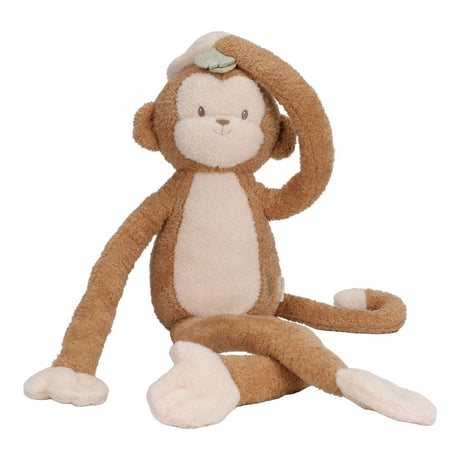 stor brun abe bamse XL med lange arme og lange ben, sidder på hvid baggrund, sød krammebamse til børn fra 0 mdr. Little Dutch Safari kollektion.