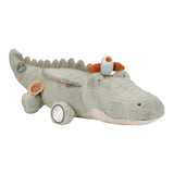 stor lysegrøn krokodille bamse med aktiviteter til baby, en aktivitetsbamse med masser at udforske fra nyfødt og op, Little Dutch Safari kollektion.