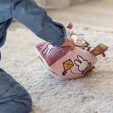 Aktivitetsterning til baby | Kanin rosa - baby udforsker sanseindtryk med Miffy kanin aktivitetslegetøj.