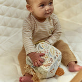 baby holder blød aktivitetsterning med motiver af safaridyr og masser at opdage, fra Little Dutch Safari kollektion