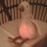 Natlys og bamse med hjertelyd - gås som skaber en beroligende atmosfære med sit bløde lys.