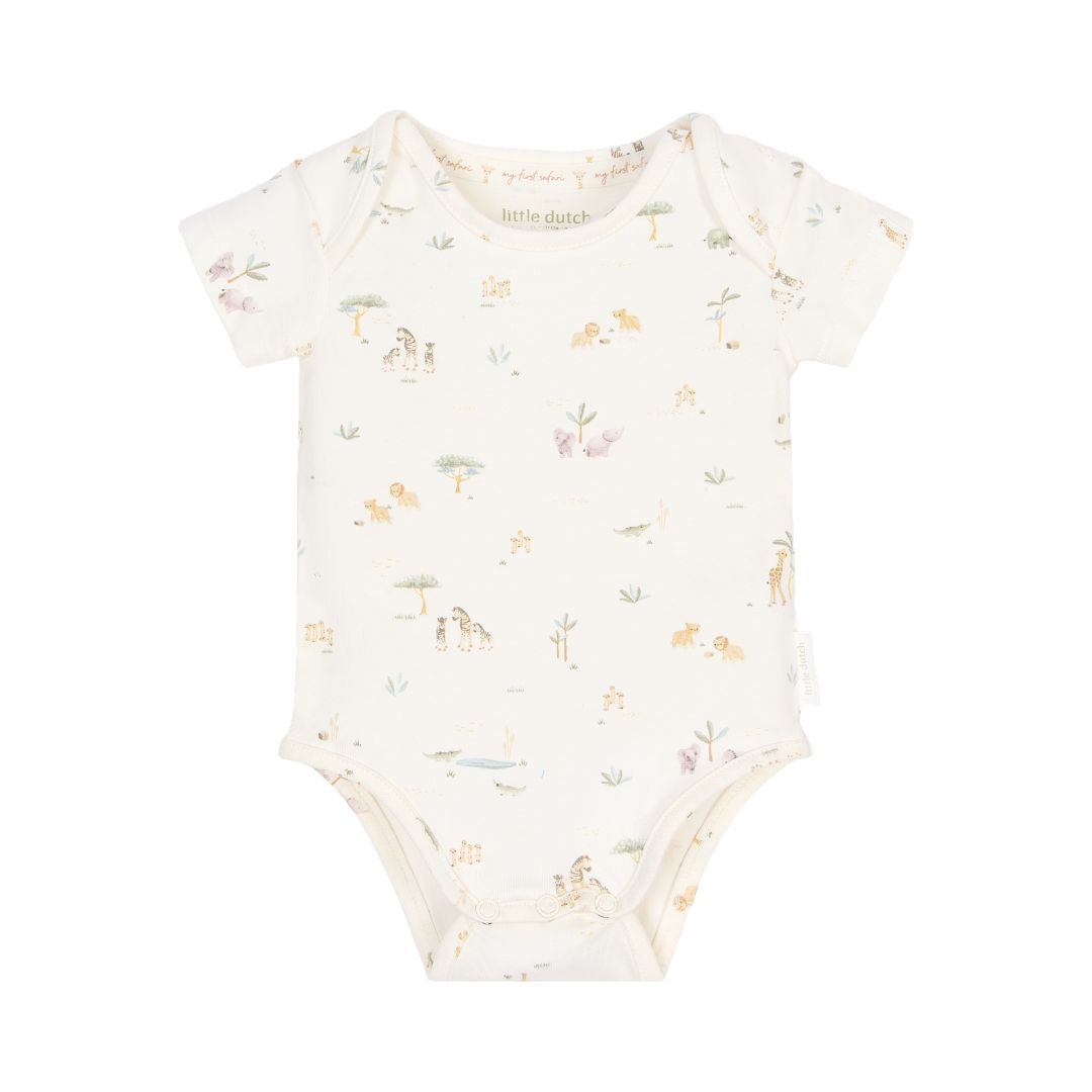 Hvid body med korte ærmer til baby med små motiver af safari og dyr fra savannen, blød økologisk bomuld fra Little Dutch.