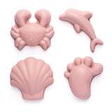 4 små rosa sandforme i silikone, perfekt til små hænder fra 1 år og op, høj kvalitet fra Scrunch