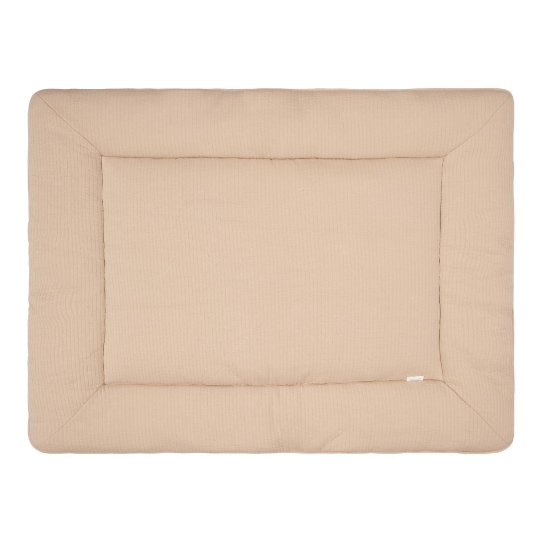 Beige legetæppe til baby | Øko-tex®. Blødt og komfortabelt legetæppe i farven Pure Beige, fra Little Dutch, perfekt til dit babyværelse.