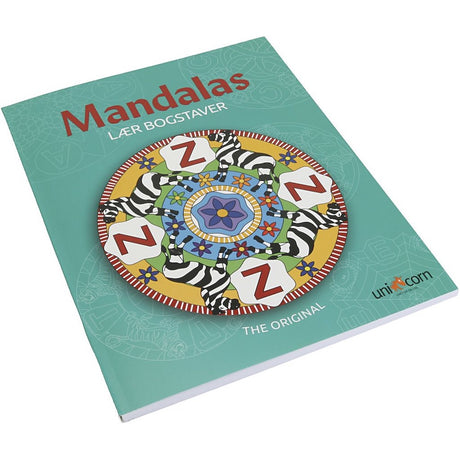 turkis mandalas tegnebog med bogstaver at tegne. En lær bogstaver malebog med flotte motiver.