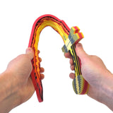 legesværd med flammer. Skum legetøjssværd til barn, set bukket. Til rolleleg og udklædning fra LionTouch hos Nordic Simply