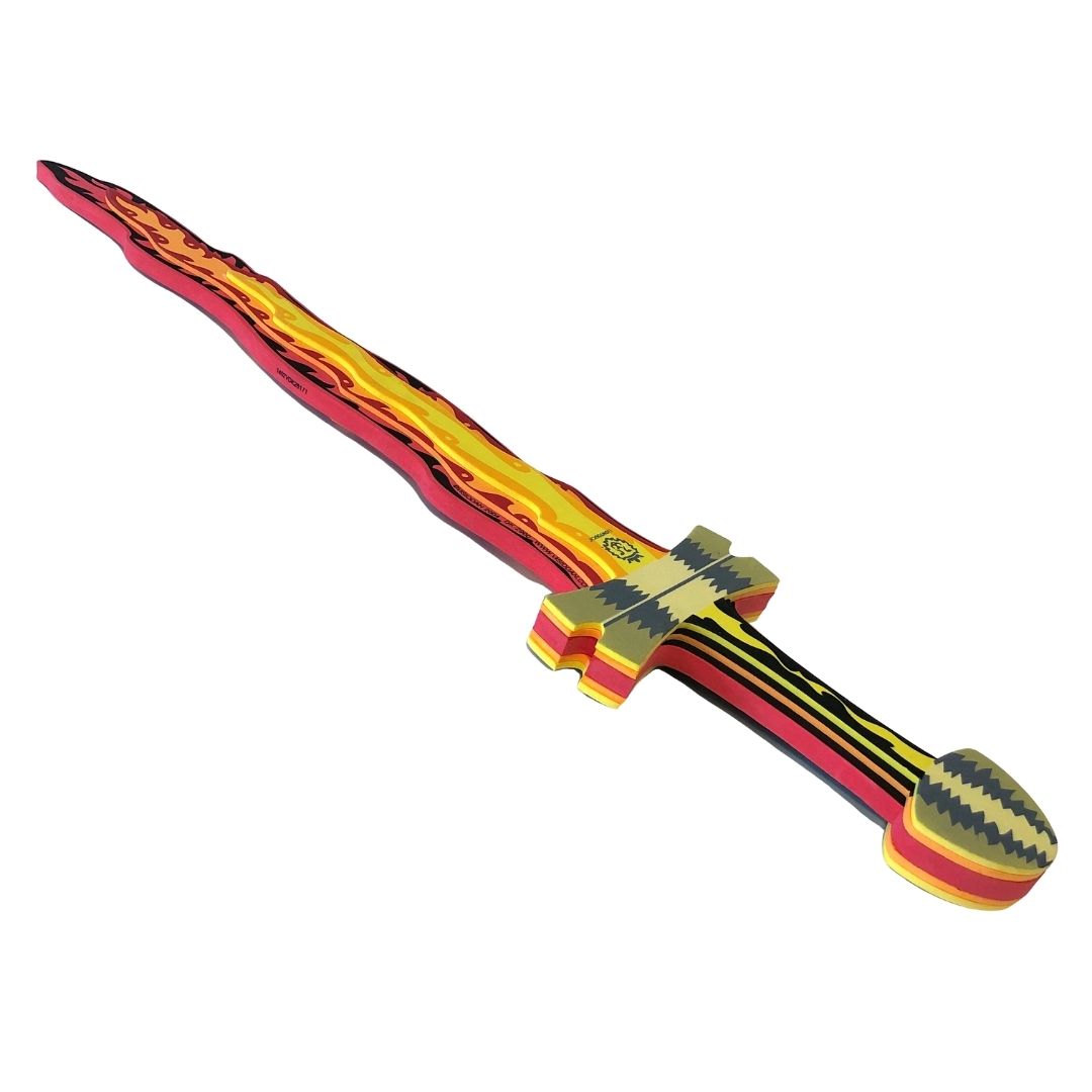 legesværd med flammer. Skum legetøjssværd til barn - roller og fantasi, hos Nordic Simply