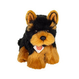 Yorkshire Terrier bamse hund, som sidder Ligner ægte brun og sort Yorkie, til leg og fantasi for børn 0-10 år fra Teddy Hermann fås hos Nordic Simply